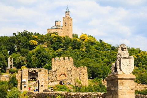 Bucharest: Private Day Trip to Veliko Tarnovo and Arbanasi