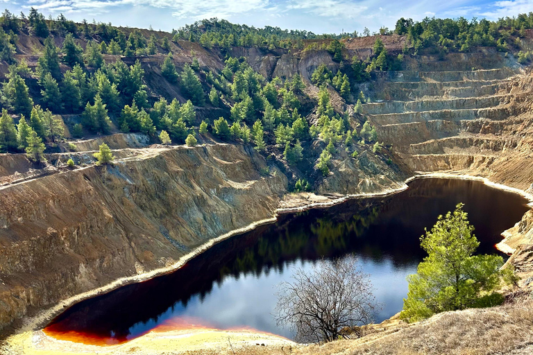 Cyprus: Nature & Lost Places – Mines, Lakes & Colours