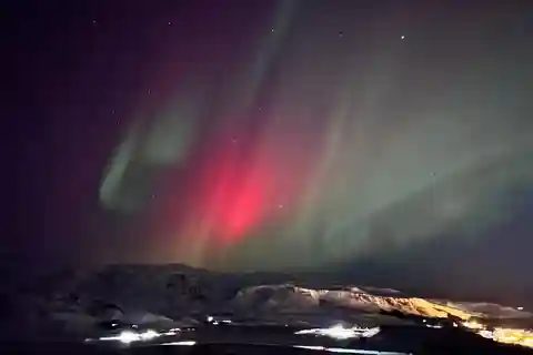 Reykjavik: Private Luxury Northern Lights Hunt in Luxury SUV