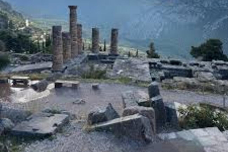 Delphi:Oracle & Ancient Wonders Private Day Tour from Athens
