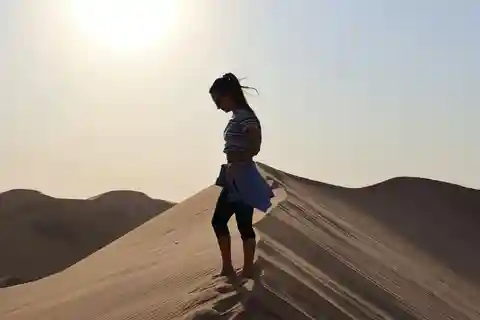 Muscat: Deserto di Wahiba e Wadi Bani khalid Tour privato+pranzo