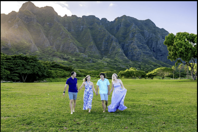 Oahu: Hawaiian Sunset Photoshoot on the Beach Premium Couple