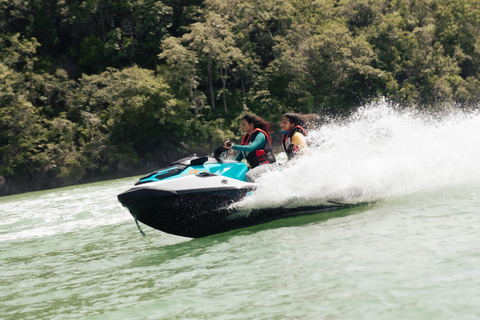 Pakiet Ruby Jet Ski Tour Langkawi z darmowym filmem z dronaPojedynczy jeździec (1 osoba/skuter wodny)