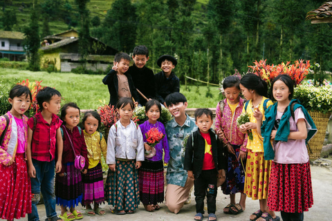 3-Day Deluxe Ha Giang Loop to All Highlights, Stay Resort 4* Tour with 2-way Limousine Tickets included