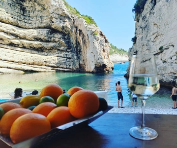 From Hvar: Blue Cave and 5 Islands Boat Tour