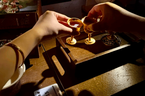 Hangzhou Nightlife: Historic Bar, Live & Local Market