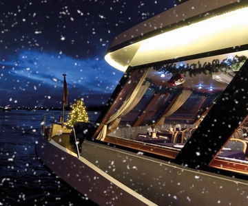 Cologne: Rhine River Winter Cruise with Festive Music