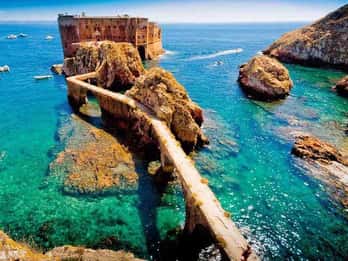 Peniche: Excursión en Catamarán por la Isla de Berlengas - Ida y Vuelta