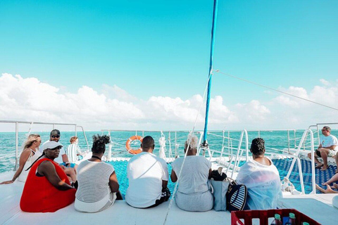 Żeglowanie o zachodzie słońca na Isla Mujeres z transferem do Cancún"Żeglowanie o zachodzie słońca do Isla Mujeres z transferem do Cancún"