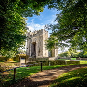 Dublin: Cliffs of Moher, Bunratty Castle, Burren and Ennis