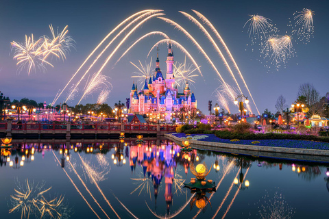 Shanghai: Disneyland Entry Ticket with Optional Fast Pass Dream 1-Day Package with 8 Attractions Skip-the-Line Access