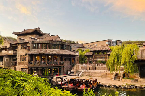 Beijing: Gubei Water Town Day-to-Evening Trip Beijing: Gubei Water Town Day-to-Night Experience Tour