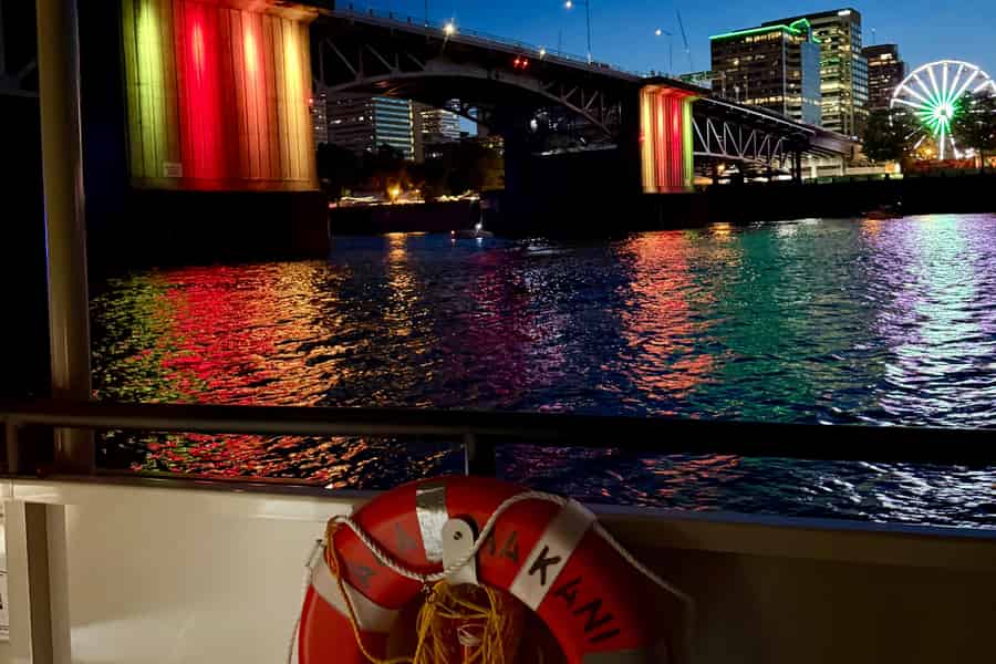 Portland: 3-stündige Flussfahrt mit Feuerwerk am Memorial-Day-Wochenende. Foto: GetYourGuide Portland: 3-stündige Flussfahrt mit Feuerwerk am Memorial-Day-Wochenende. Foto: GetYourGuide