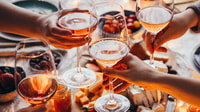 Cagliari, Sardaigne ... en Rose!Les meilleurs vins de Rosè locaux - Housity