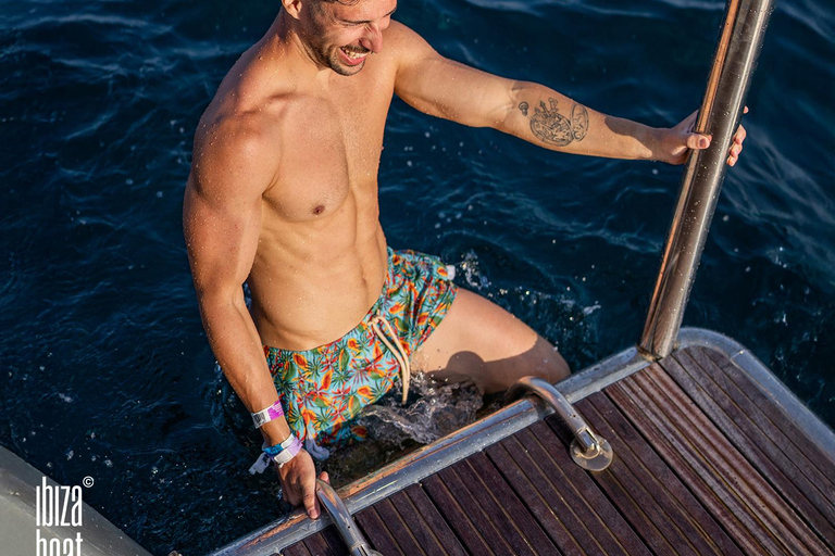 Ibiza: Formentera Sunset Boat Part with Drinks and Food Full Day Pass at Ibiza Boat Club (Early Bird Phase 2)