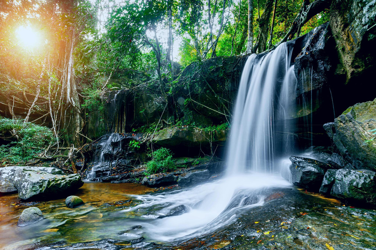 Bantey Srei, Kbal Spean e Museu das minas terrestres Tuk-Tuk privado