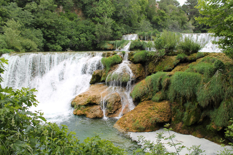 Privé Krka watervallen &amp; Šibenik met 2 flessen wijn