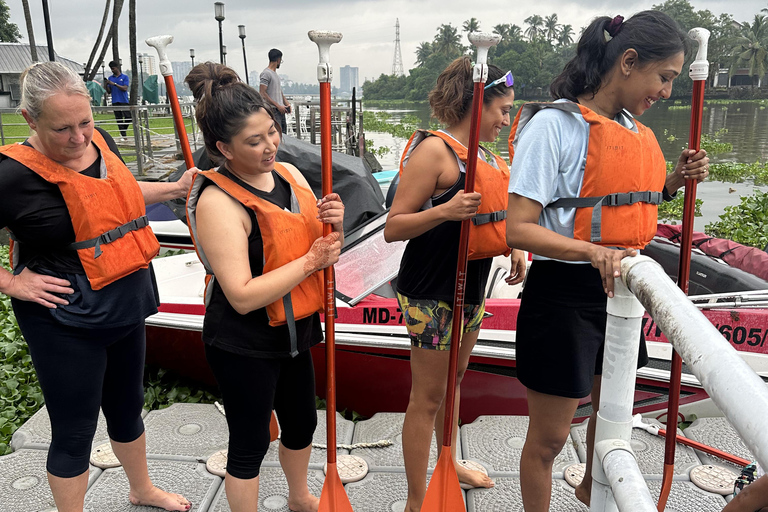 SUP em Kochi: Passeio de Stand-Up Paddleboarding ao nascer do sol