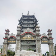 Da Nang/Hoi an: Marble Mountains, Lady Budda & Dragon Bridge