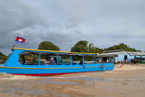 Ontdek de betovering van Chong Kneas Floating VillageDeze optie voor 8 personen