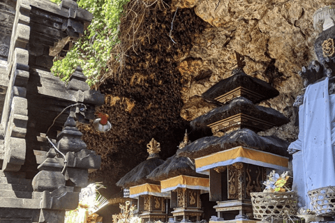 بالي: جولة في الجداريات التاريخية وحديقة الجنيات ومعبد كهف الخفافيش