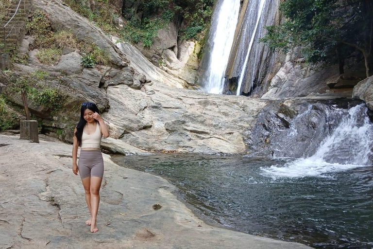ELLA Lipton Seat Tea Test & Pluck 9Arch, Waterfalls, & Food Lipton's Seat, Little Adam Peak, 9 Arch, Ravana Waterfalls