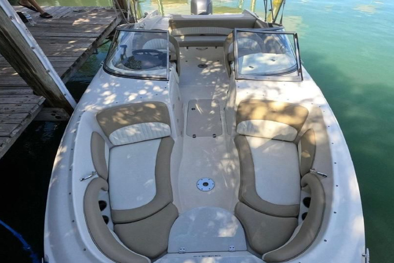 Miami: 24-Foot Private Boat for up to 8 People 6-Hour Tour