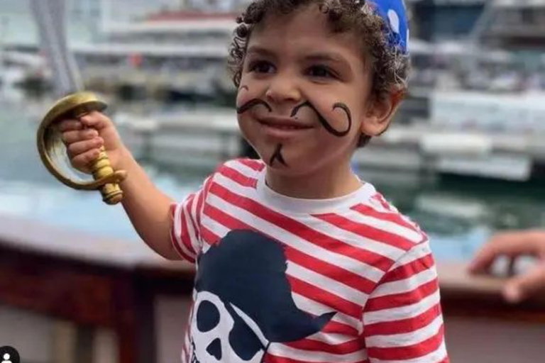 Cape Town: Jolly Roger Pirate Ship Cruise Daytime Experience