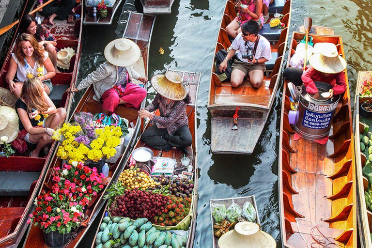 Bangkok: Maeklong Railway Market and Damnoen Saduak Tour