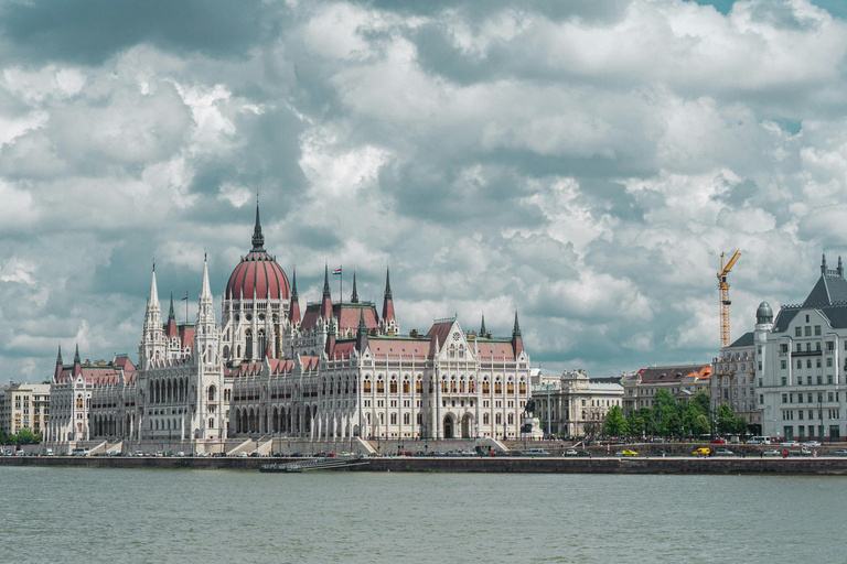 Vienna: Full-Day Tour to Bratislava and Budapest