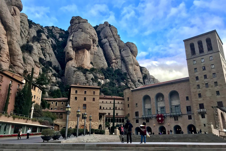 From Barcelona: Montserrat Full-Day Guided Tour