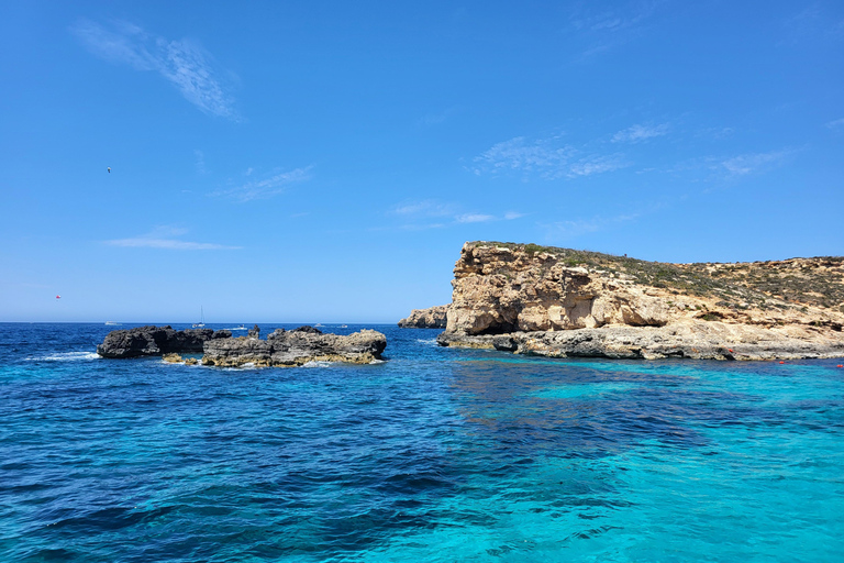 ميليها: غوزو، كومينو، كهوف البحر، ورحلة بحرية في البحيرة الزرقاء