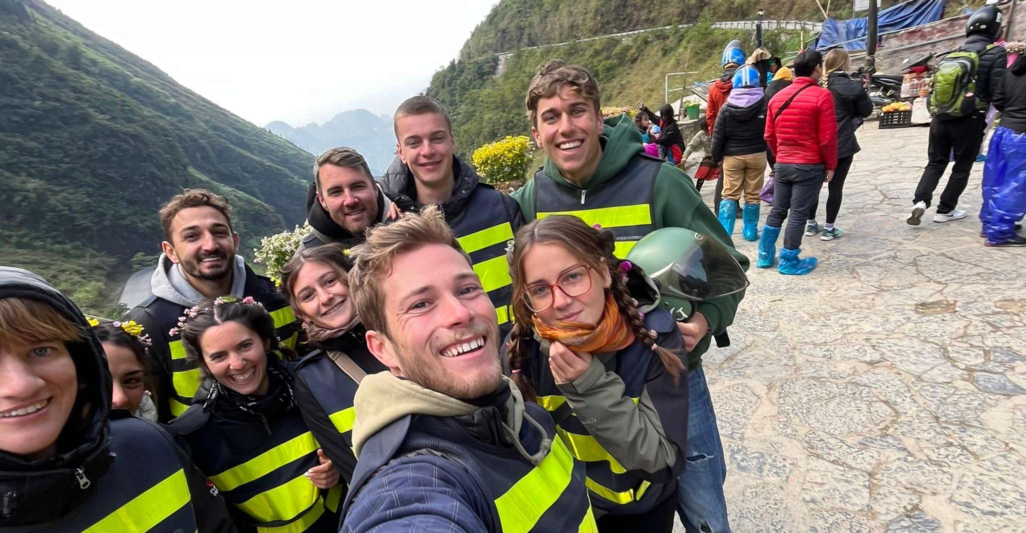 Ha Giang Majestic Tours -4days Easy Rider - Bus inklusive - Hizvo