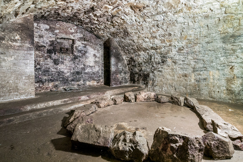 Edinburgh: Late-Night Underground Vaults Terror Tour Underground Vaults Terror Tour