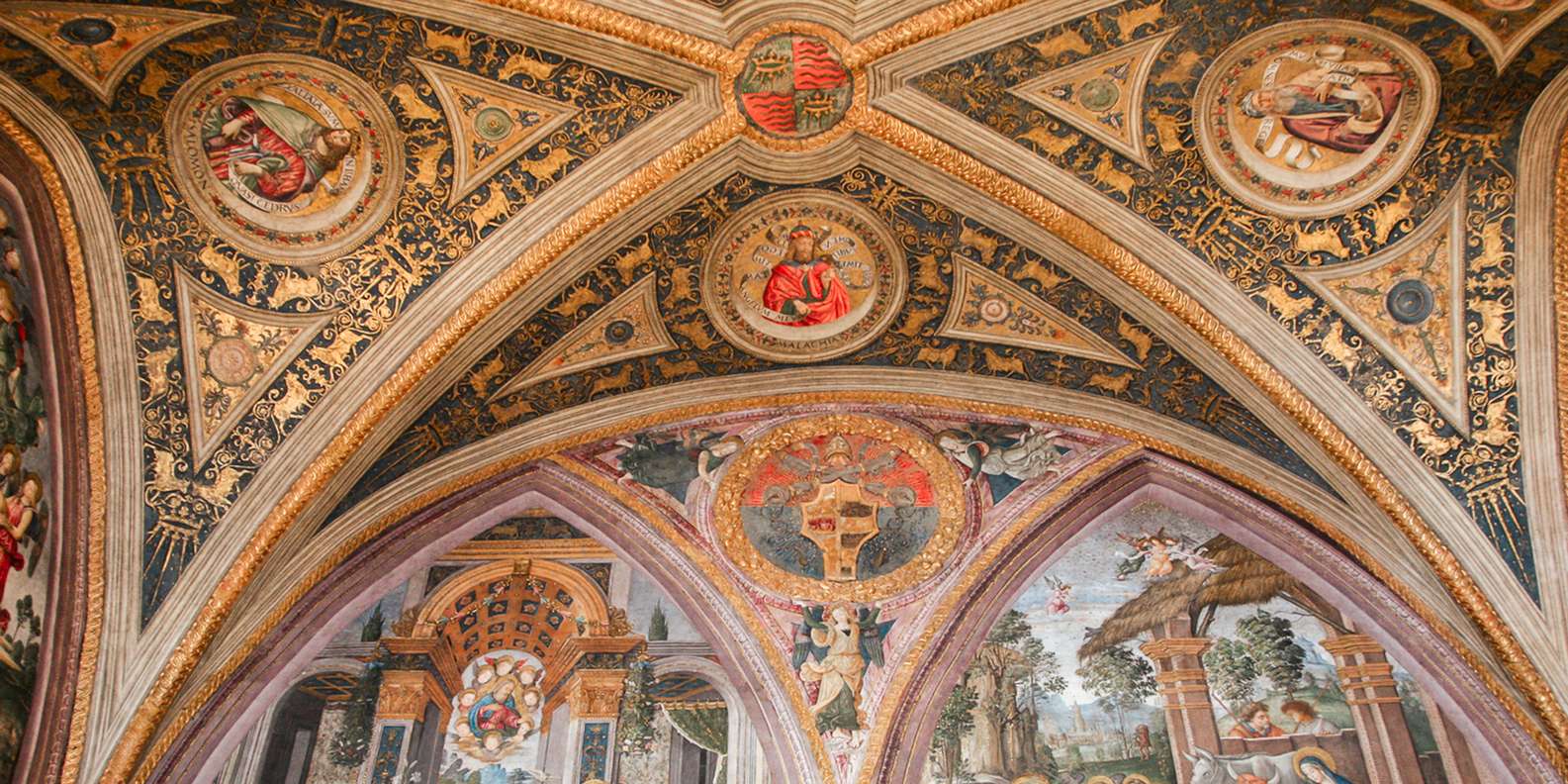 Rome: Vatican Museums Tour with Official Vatican Guide