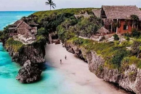 Zanzibar: Fängelseön, Jozani-skogen och Mtende-strandenPrivat tur med upphämtning och avlämning vid hotell ingår