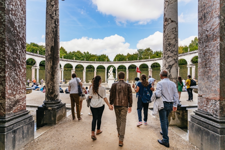 Versailles : visite du château avec coupe-file et jardinsVisite de groupe en français avec accès aux jardins