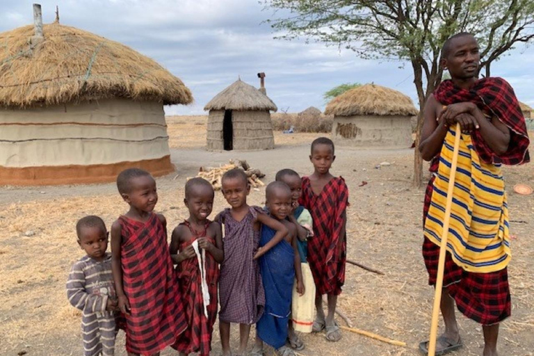 Arusha: Maasai Boma Cultural Day Trip