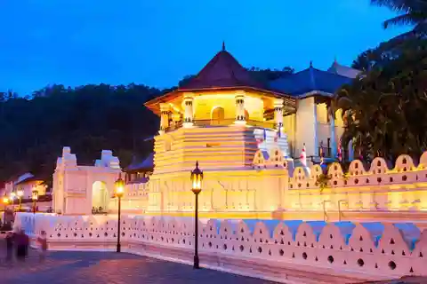 Kandy Private City Tour With Local Guide
