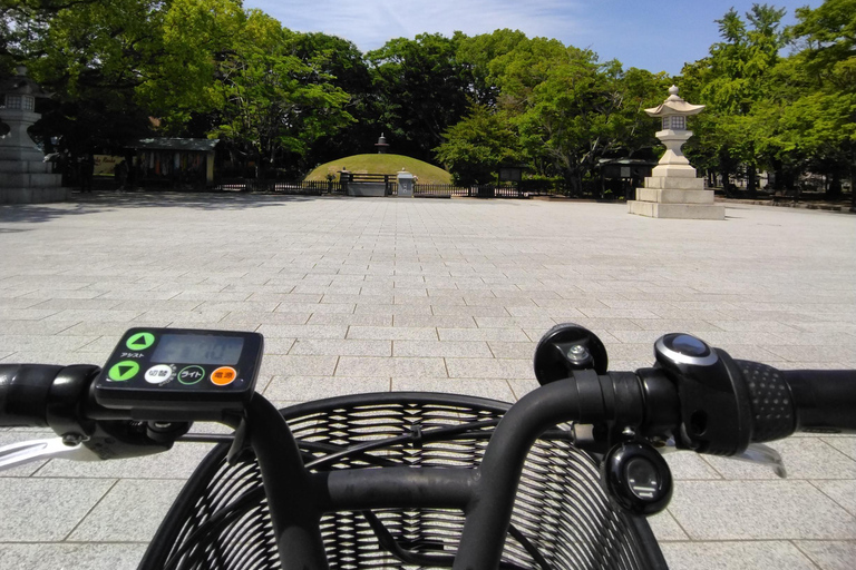 Hiroshima: Parque de la Paz, castillo y templo Mitaki en bicicleta eléctricaHiroshima: Parque de la Paz, Castillo y Templo Mitaki Recorrido en Bicicleta Eléctrica
