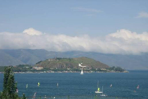 2 Countries in 1 Day:From Tbilisi to Armenia-Sevan & Yerevan