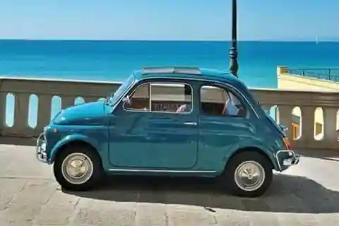 Полиньяно-а-Маре: тур на Fiat 500 с мороженым