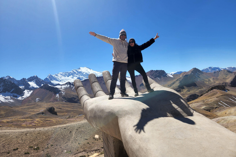 Desde Cusco: Tour de día completo a la montaña Arco Iris y al Valle Rojo