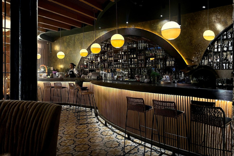 Bogotá: Rooftop Drinks, Dinner & VIP Nightclub Experience