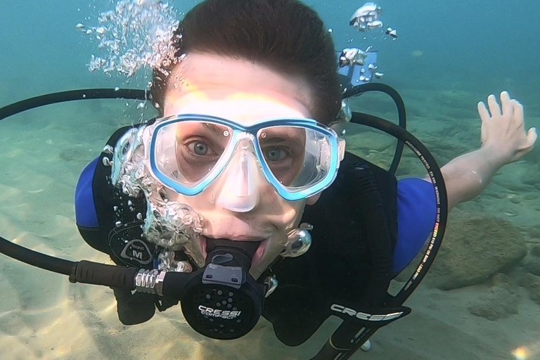 Heraklion: Lección de buceo para principiantes con instructor PADIInmersión para principiantes en la bahía de Agia pelagia - Sin traslado