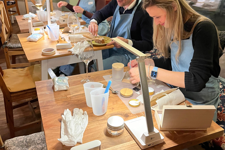 Frankfurt | Pouring scented and gold candles with wine and music