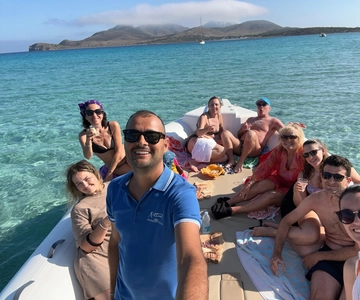 Teulada: tour pomeridiano in gommone con aperitivo a Zafferano