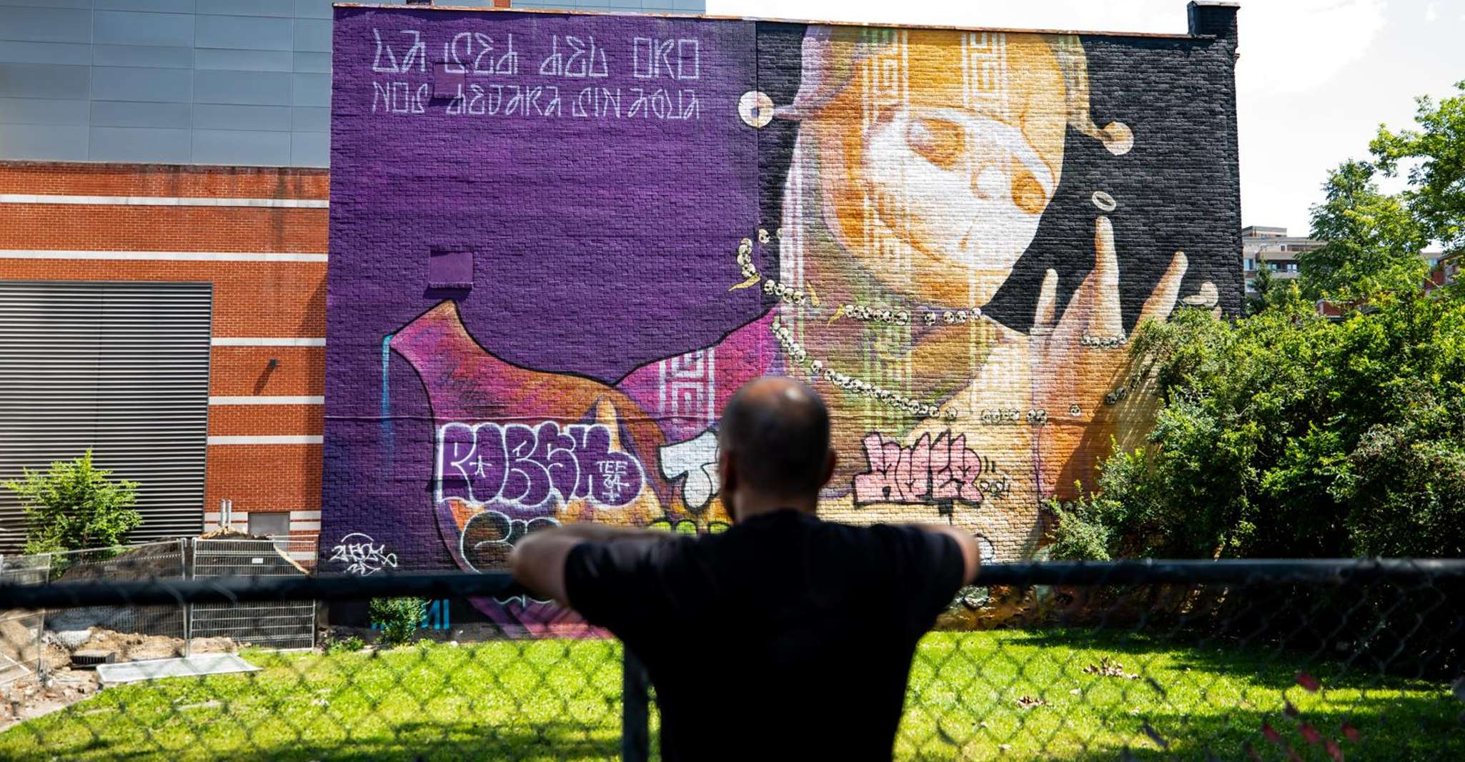 Montreal: The Original Locally Owned Street Art Walking Tour photo 13