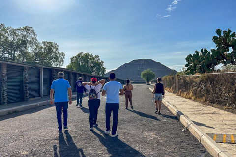 تيوتيهواكان، غوادالوبي، زوتشيميلكو كويواكان وفريدا كاهلوجولة في ضريح تيوتيهواكان وزوتشيميلكو وغ