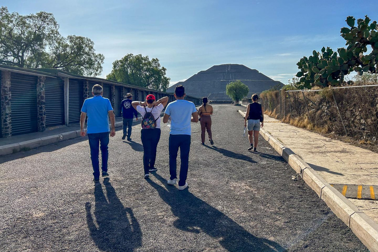 تيوتيهواكان، غوادالوبي، زوتشيميلكو كويواكان وفريدا كاهلوجولة في ضريح تيوتيهواكان وزوتشيميلكو وغ